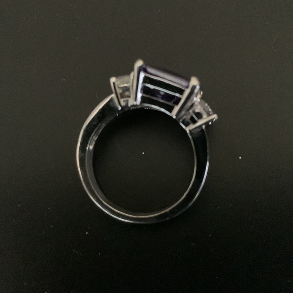925 SS created amethyst and CZ. ring - Picture 4 of 7